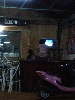 Die Mama vom Star Hotel in Banlung schaut ihre Lieblings Serie jeden Abend auf der Bar :-)