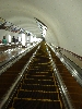 endlose Rolltreppen in Moskaus Metrostationen